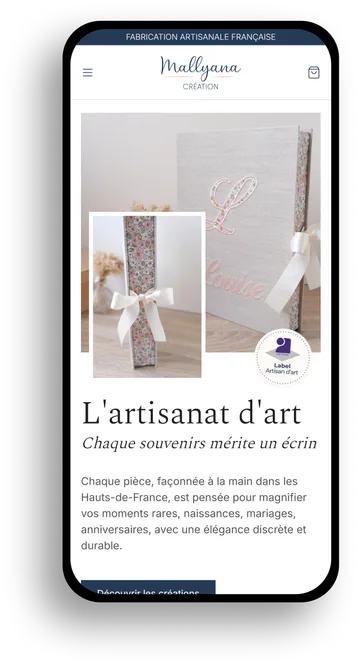 Site de Mallyana affiché sur un téléphone
