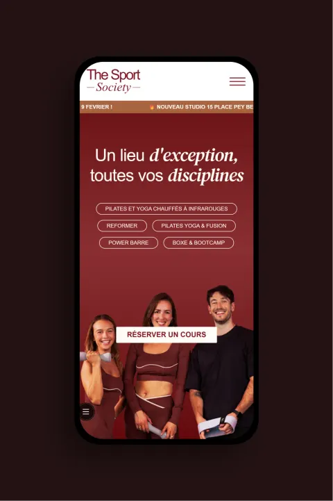 Page d’accueil mobile du site The Sport Society, salle de sport avec coachs et disciplines pilates, boxe, bootcamp